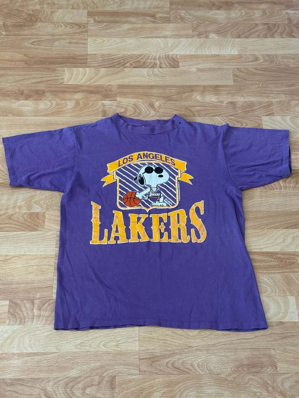 Vintage 1988 Los Angeles Lakers Snoopy Peanuts NBA T-Shirt Purple